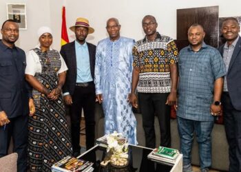 Conakry : le syndicat de la presse et le PM abordent les enjeux liés aux crises dans le secteur des médias