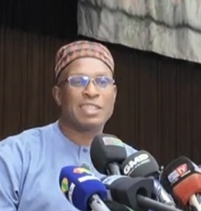 Obsèques d’Elhadj Mamadou Sylla : hommages appuyés à un “patriote engagé” au Palais du Peuple