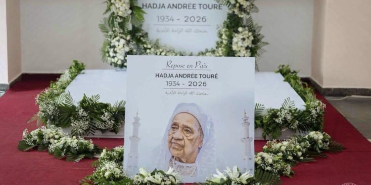 Guinée : la Nation rend un dernier hommage à Hadja Andrée Touré, en présence du Président Mamadi Doumbouya